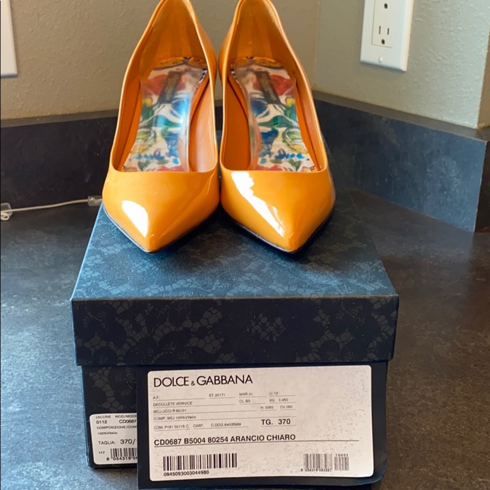 Dolce and Gabbana Orange Pumps